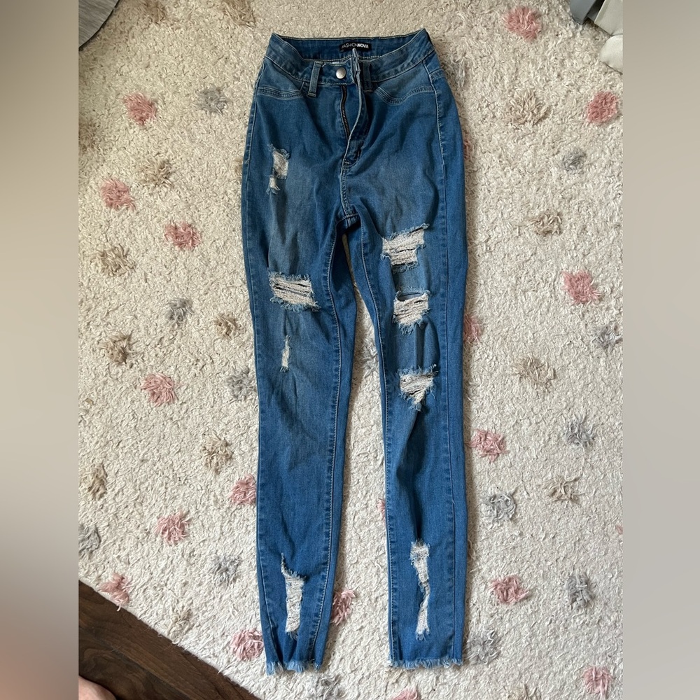 Fashion Nova Ripped Blue Skinny Jeans